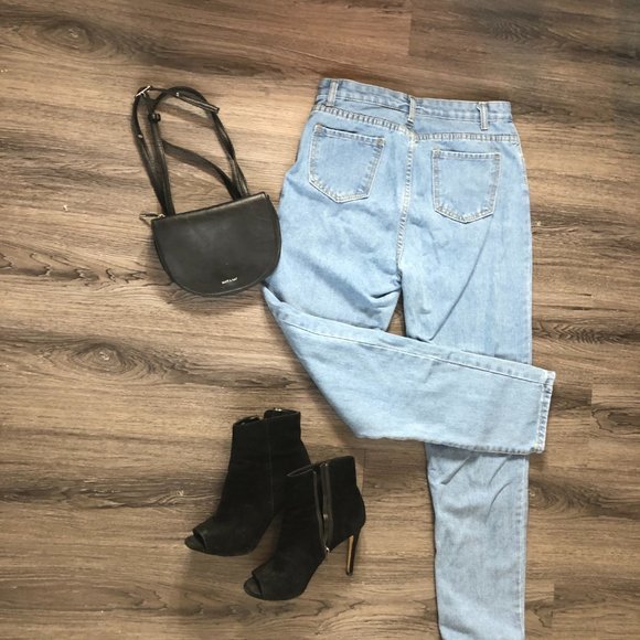 Mom Jeans - Picture 2 of 2
